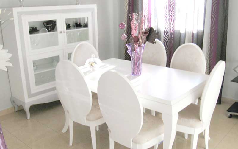 Muebles de salón comedor de madera. carpinterÃa ebanisteria ... Comedores color plata