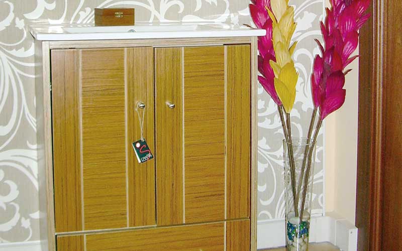 Mueble de baño individual con espejo