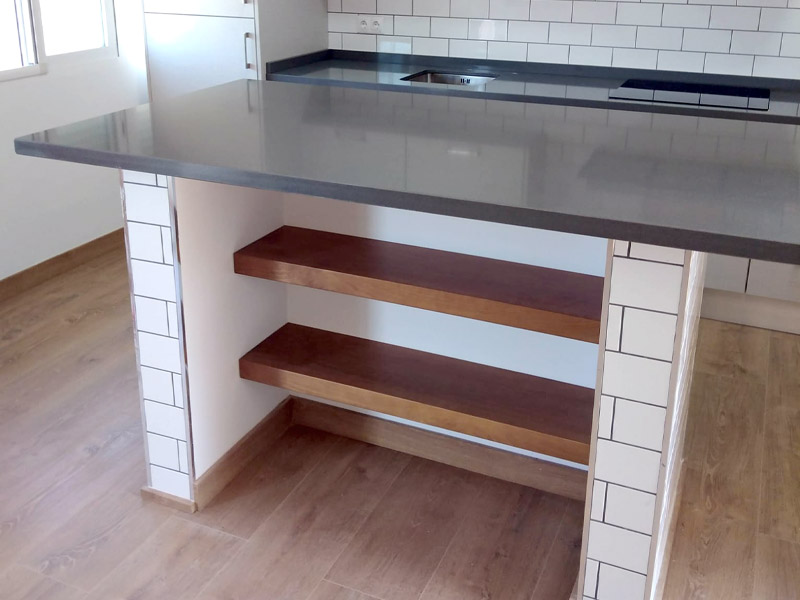Cocina abierta con isla central