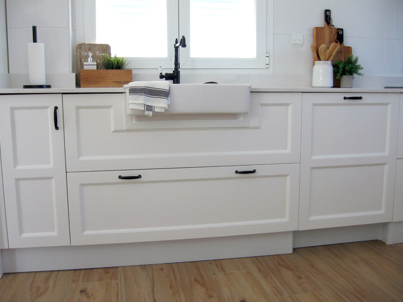 Muebles de cocina de madera. Carpintería ebanisteria Salvador Diaz e hijos.