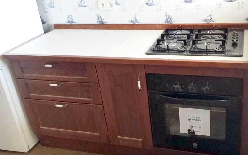 Muebles de cocina de madera. Carpintería ebanisteria Salvador Diaz e hijos.