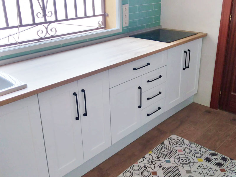 Cocina de estilo shaker en color blanco