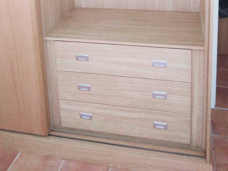 Dormitorio completo en madera de roble